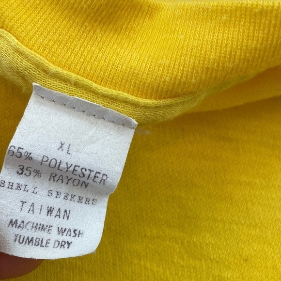 Vintage St. Thomas Virgin Islands 1980s Yellow Graphic Travel Tourism Tee tshirt - Picture 5 of 5